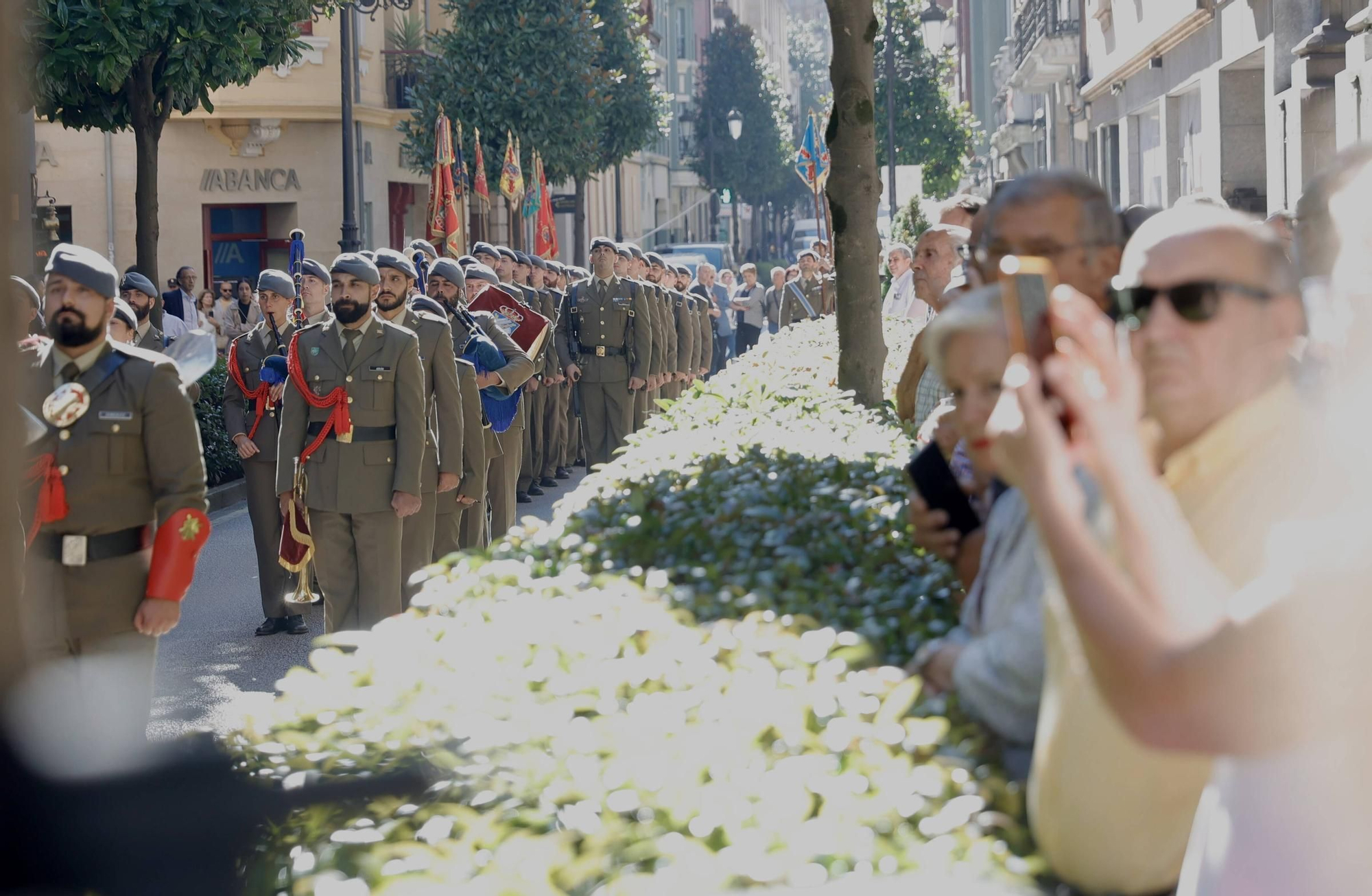 Parada militar en Oviedo para homenajear al Cabo Noval