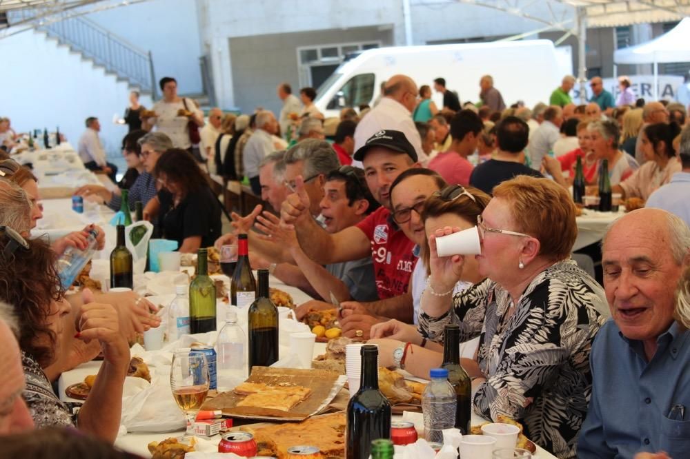 La XVIII edición de la fiesta gastronómica coincide con la celebración del Concurso-Exposición de Espantallos na Ruta do Río Barbeira.