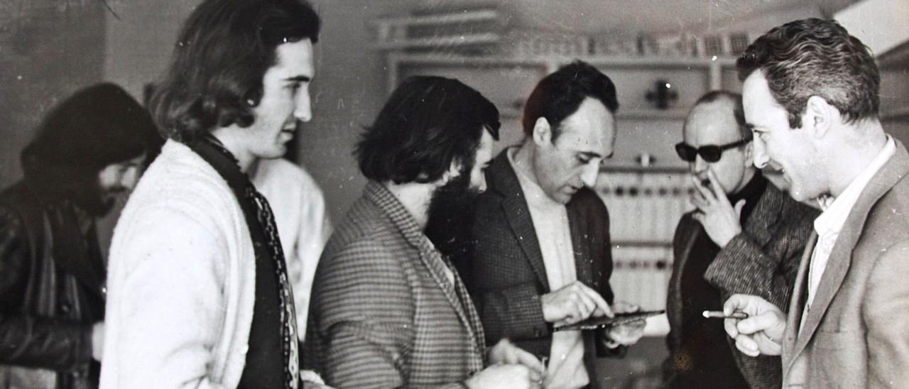 De derecha a izquierda, Abel Martín y Sempere, con Alexanco, Lugán y Enrique Salamanca.