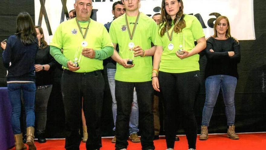 Jesús Manuel Gutiérrez, Eduardo Bermúdez y Rebeca Bermúdez.