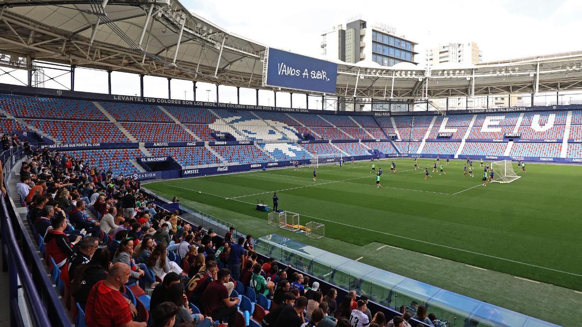 El entrenamiento a puertas abiertas en el Ciutat