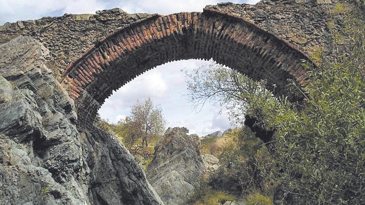 Reclaman el arreglo del Puente Mocarra de Espiel ante el abandono que sufre  - Diario Córdoba