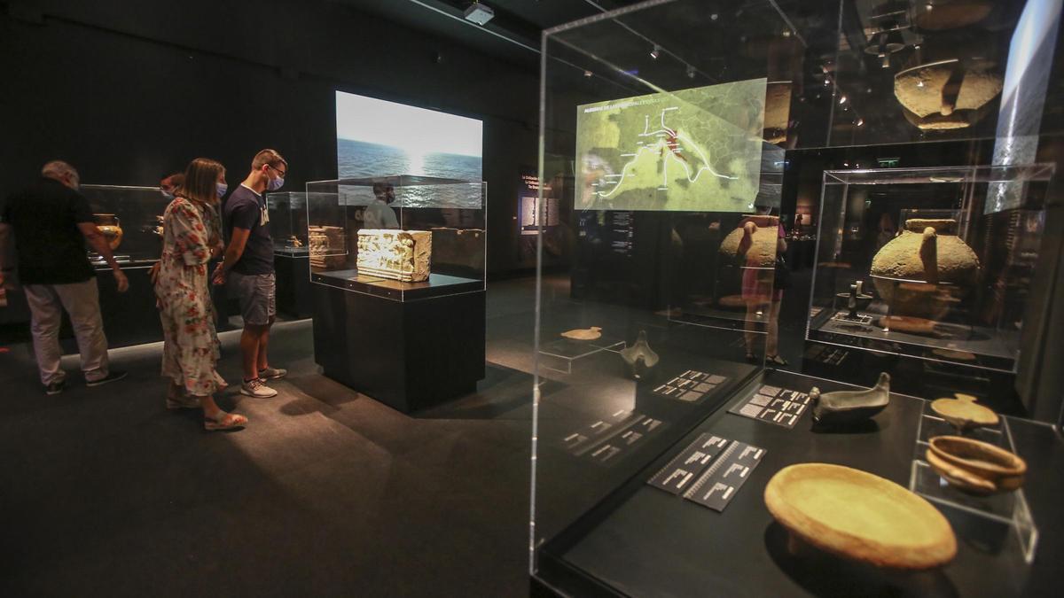 Inauguración de la exposición de los etruscos en el MARQ