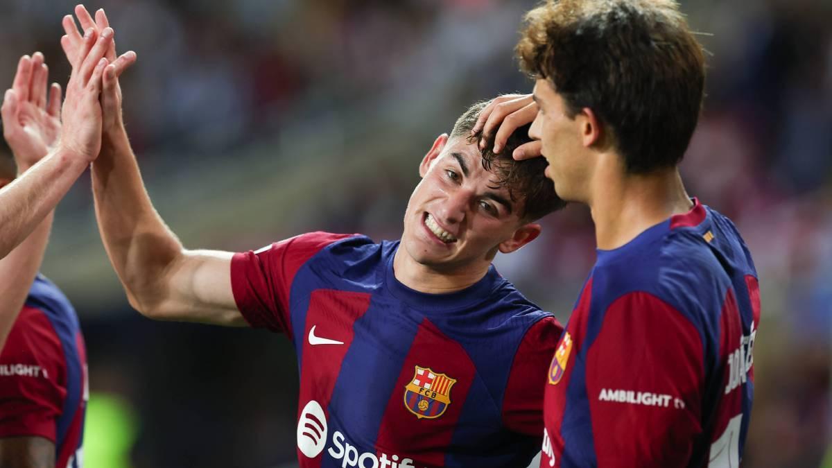 Gavi y Joao Félix celebran un gol con el Barça