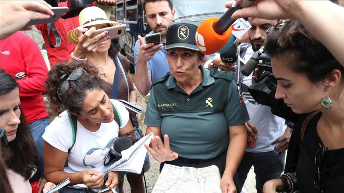 La Guardia Civil informa a los medios durante el dispositivo de búsqueda de Blanca Fernández