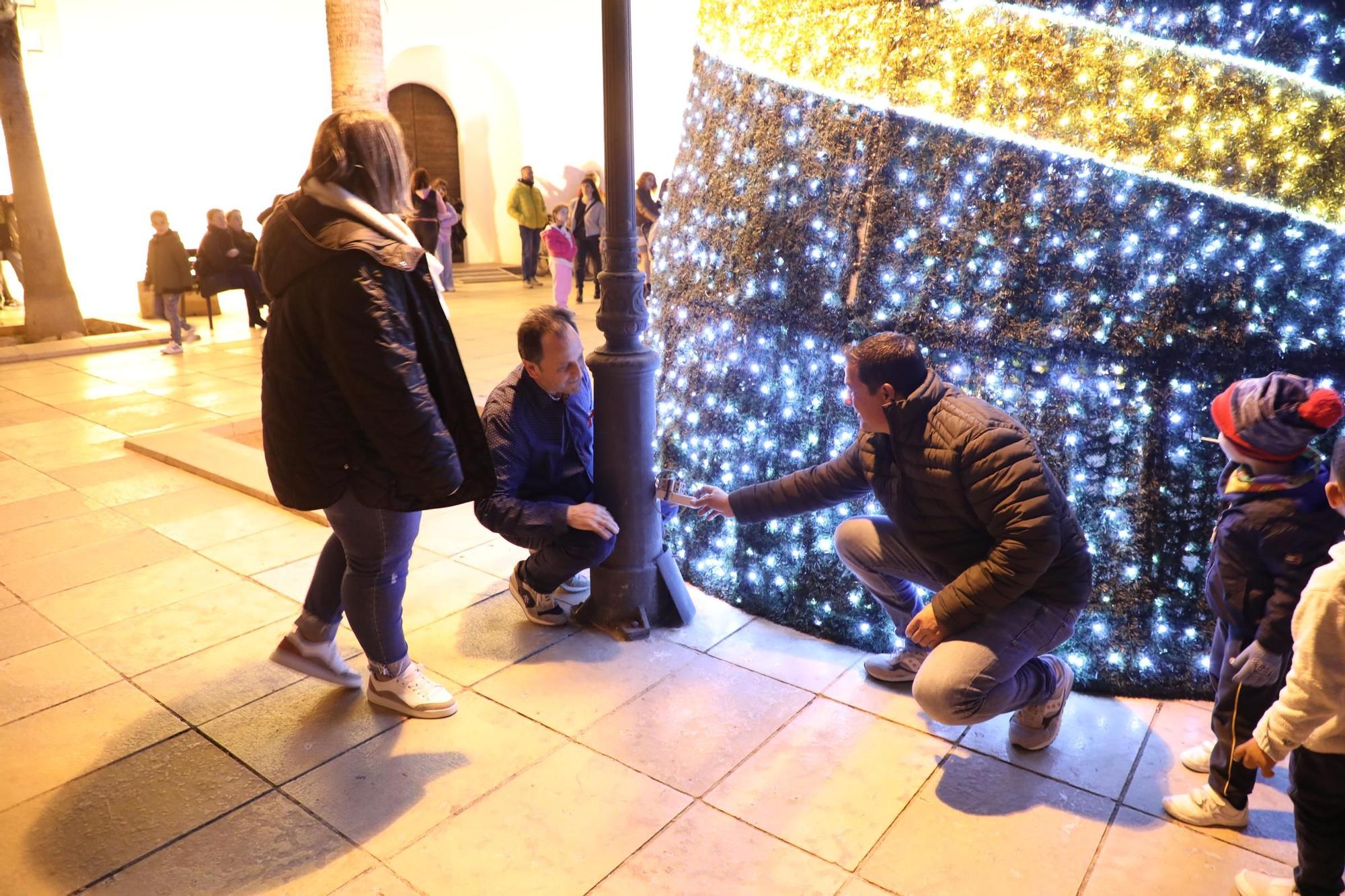 Descubre las fotos del inicio de las Fiestas de Navidad en Formentera