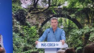 El presidente del Partido Popular, Alberto Núñez Feijóo, durante el acto de presentación de los candidatos a las capitales de provincia para las elecciones municipales de 2027, en Santiago de Compostela, A Coruña, Galicia (España). El partido busca consol