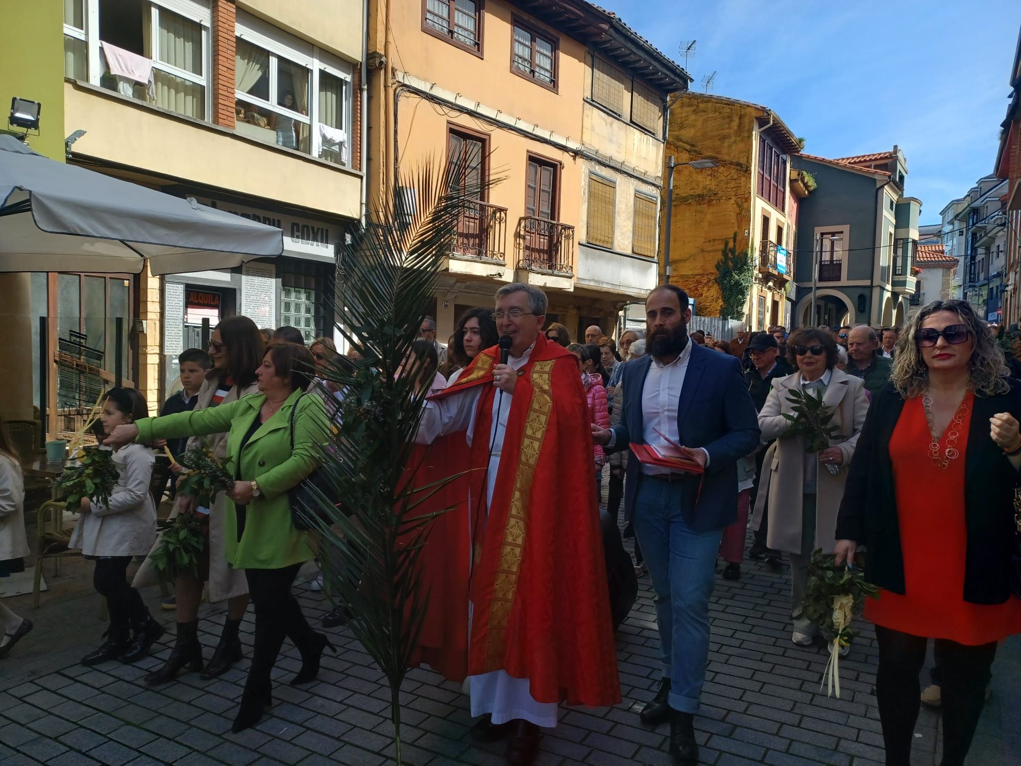 En imágenes: multitudinario Domingo de Ramos en Pola de Siero