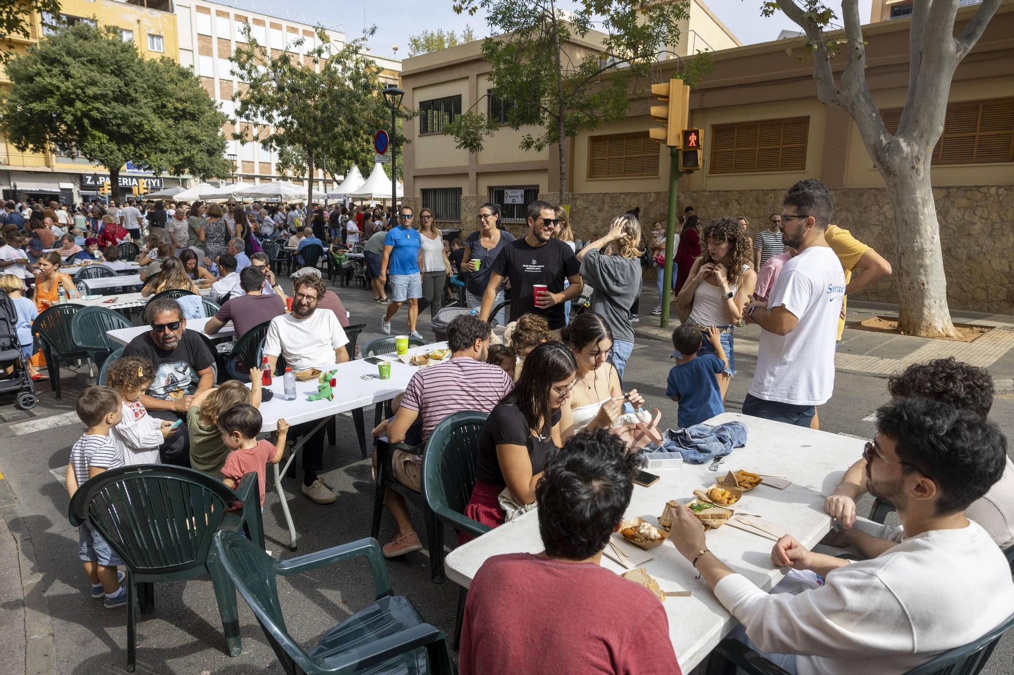 FOTOS | El éxito en la primera Fira del Variat en Palma desborda las previsiones de los restaurantes