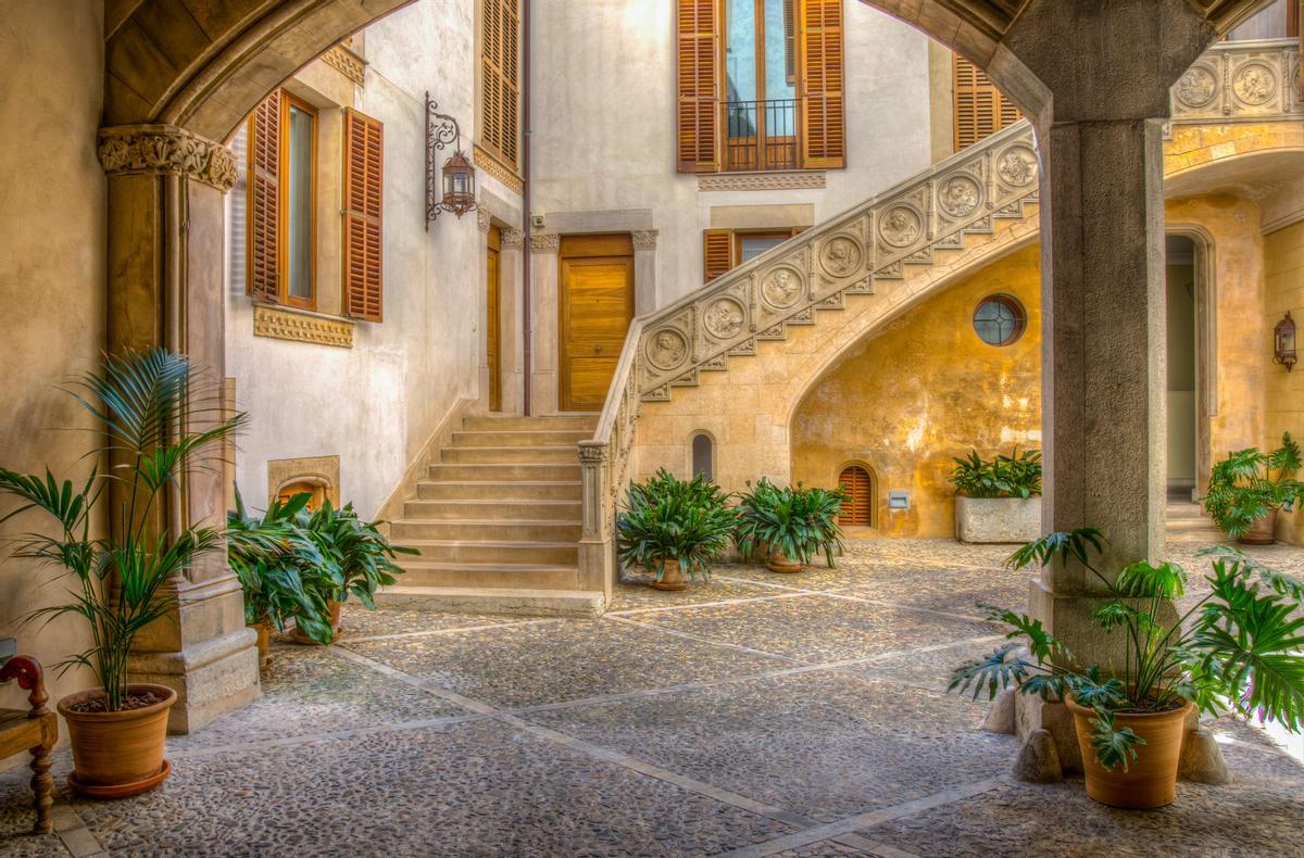 Los patios de Palma de Mallorca sorprenden a todos los viajeros