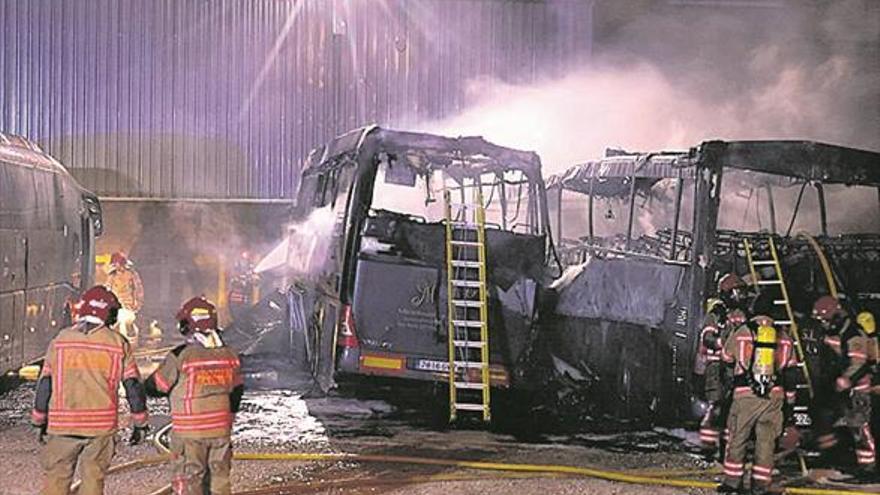 Detienen al presunto autor del incendio de autobuses de Castelló