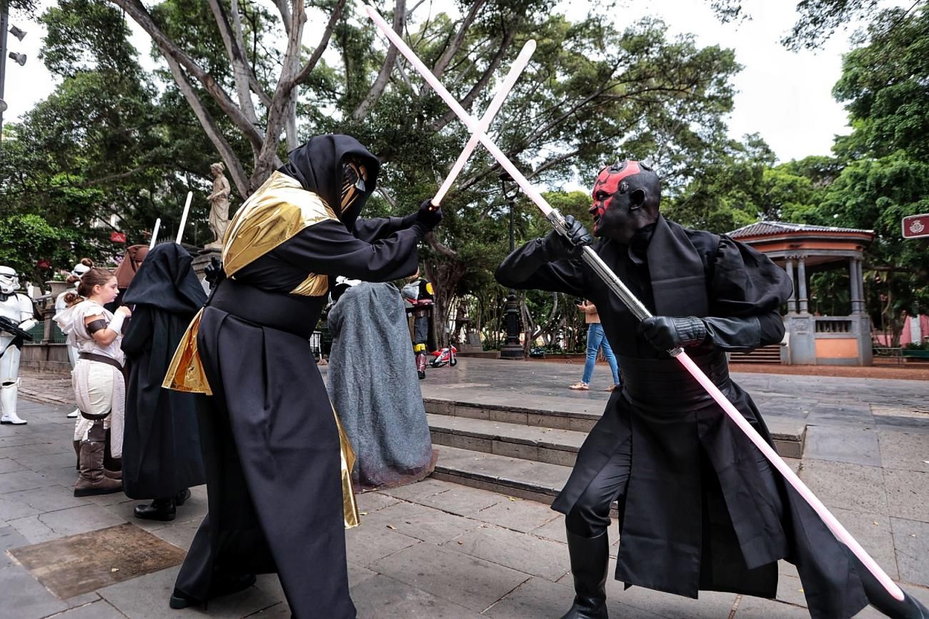 Las tropas imperiales de Star Wars toman las calles de Santa Cruz de Tenerife el día friki