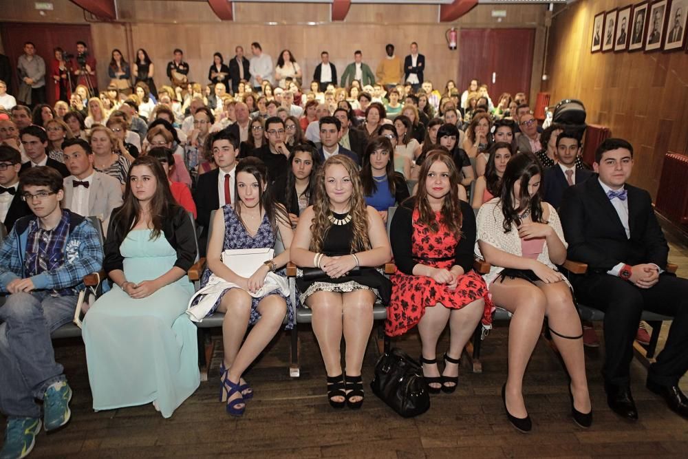 Acto de graduación del alumnado de 2º de Bachillerato del IES Rosario Acuña