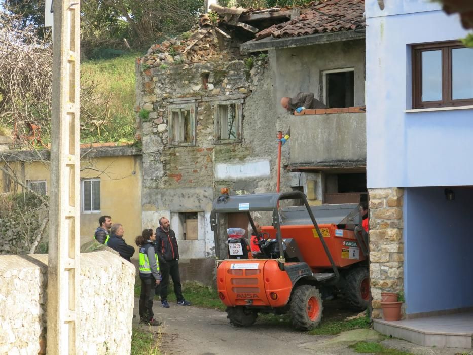 La Policía Nacional busca en Berbes los cadáveres de dos asturianas desparecidas hace tres décadas.