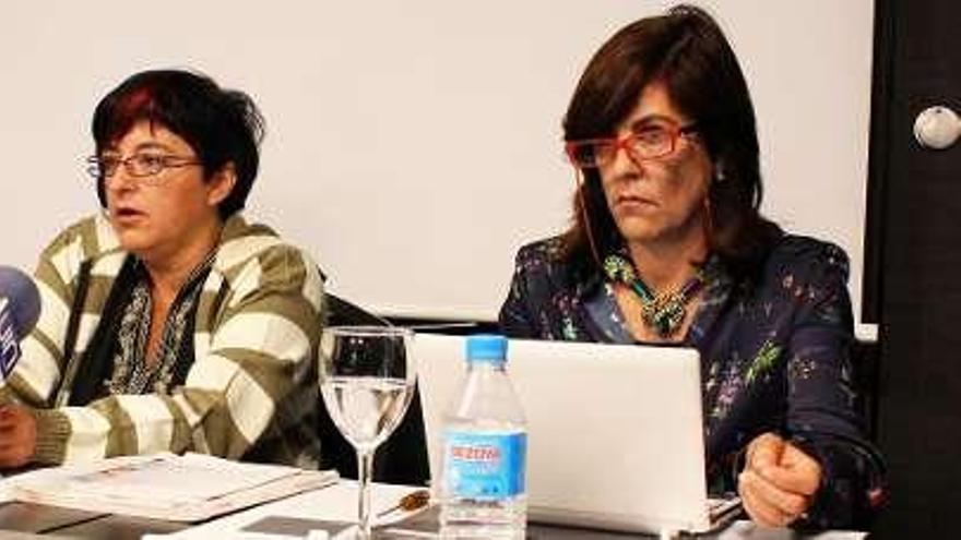 Marieta García y Gloria Lago.