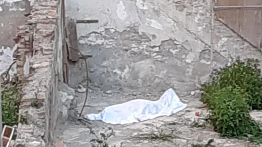 Muere un hombre tras precipitarse desde una terraza en El Molinillo