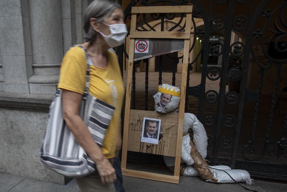 Concentració a Girona en contra de la monarquia