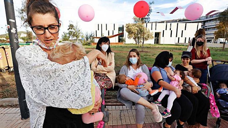 En primer plano, Lili Caporello, una de las participantes.