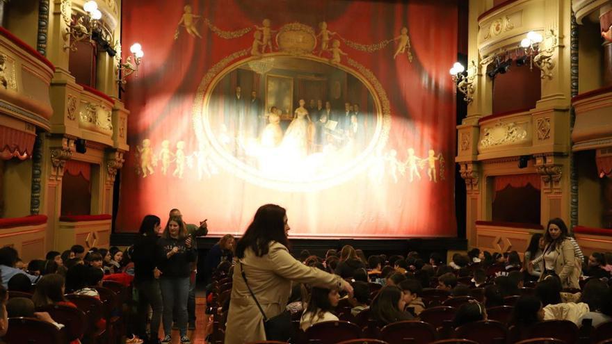 Teatro &quot;por el buen vivir&quot;: una sesión en el Palacio Valdés con 300 escolares