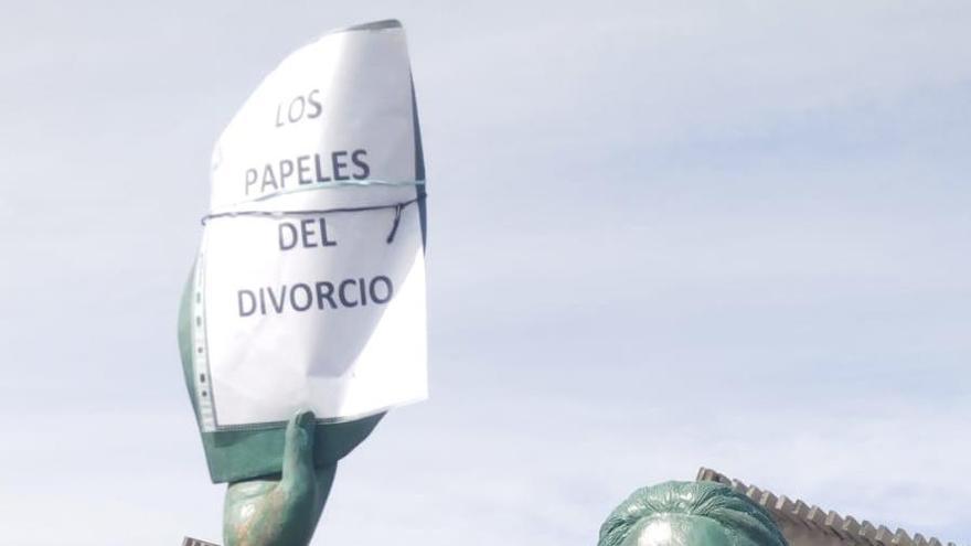 &quot;La Bella Lola&quot; pide el divorcio