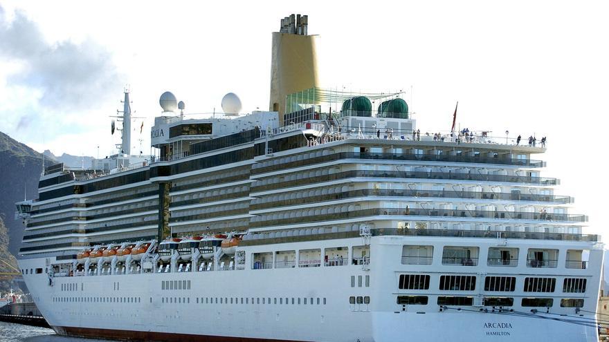 Dos nuevos cruceros visitarán Gijón esta semana