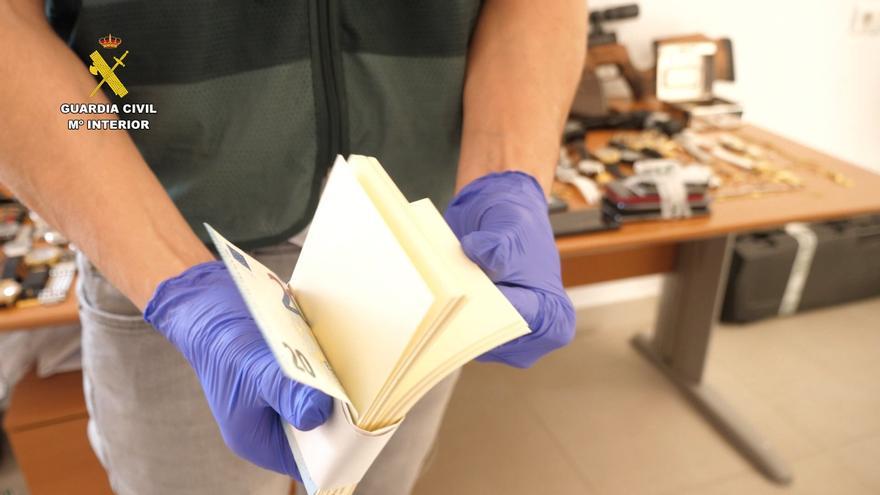 Desmantelada una red criminal que estafaba a ancianos en Andalucía con el timo del 'tocomocho' y la 'estampita'