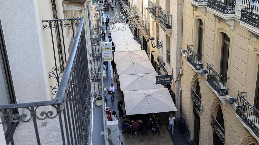 Las calles con alta densidad de terrazas de Alicante, ¿una amenaza para la seguridad ciudadana?