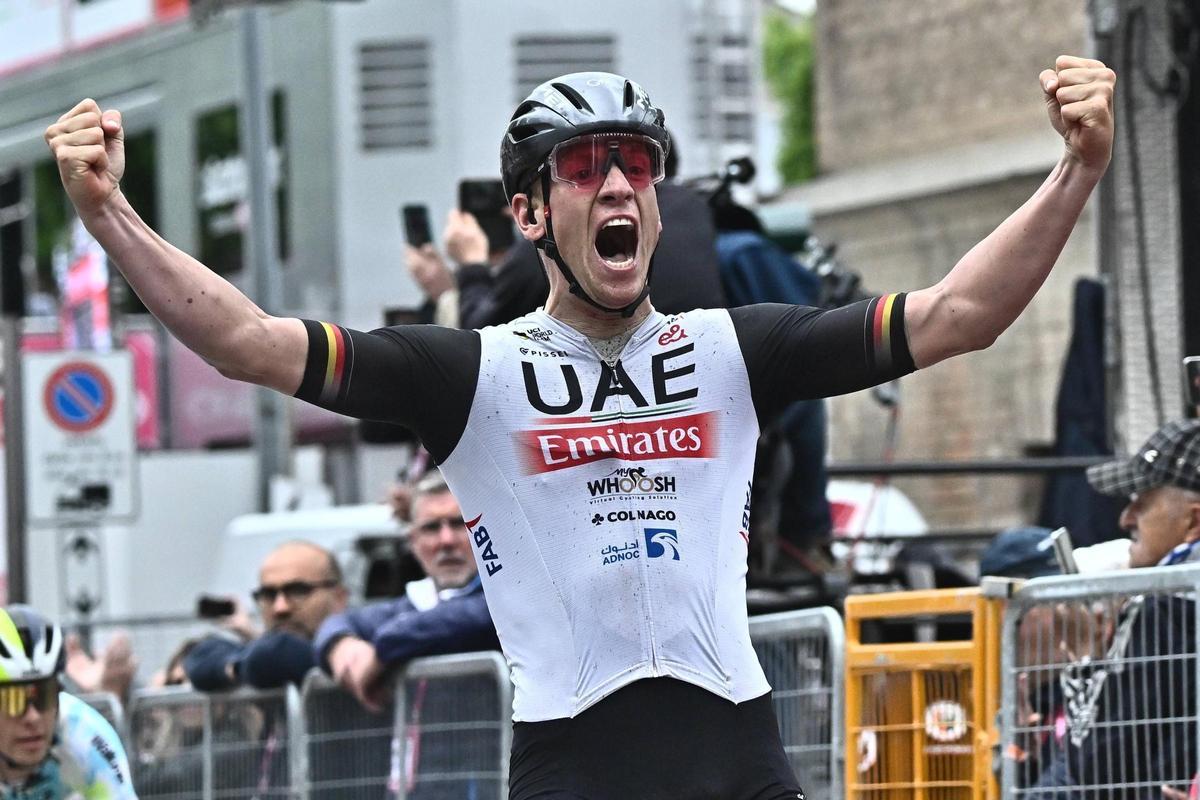 La 11ª etapa del Giro de Italia. La 11ª etapa del Giro de Italia.