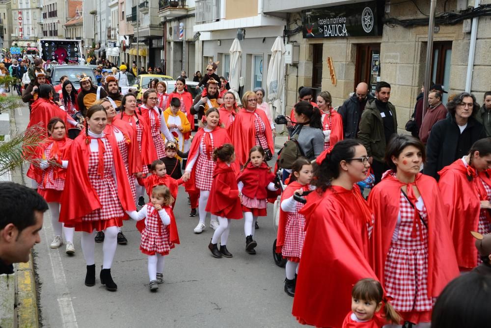 Los participantes en el Enterriño de Bueu.