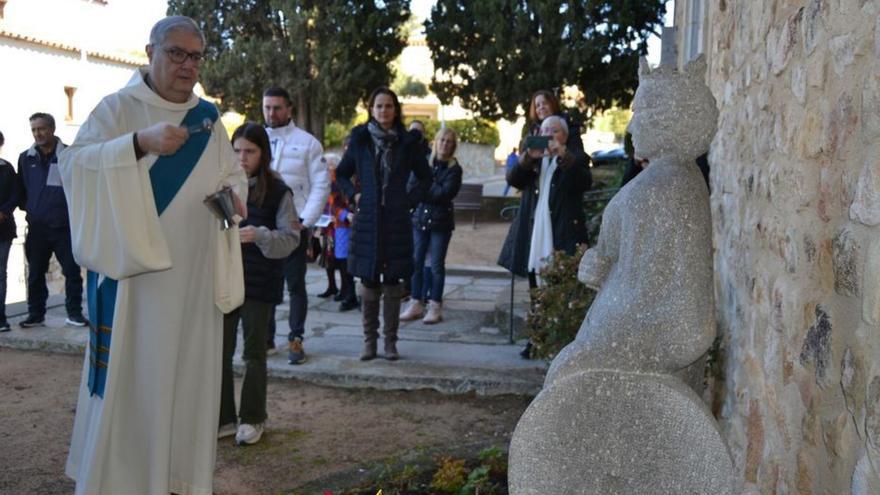 Sta. Cristina recorda Ramon Dalmau, autor de l’escultura de la parròquia