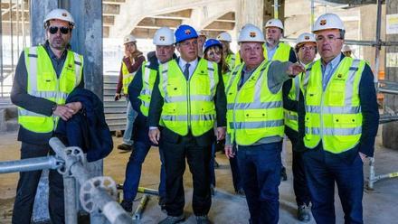 Joan Laporta visita las obras del Spotify Camp Nou