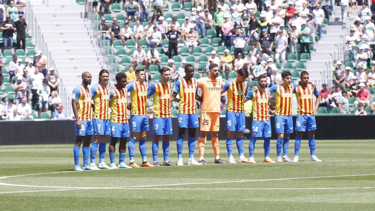 Once del Valencia CF en el Estadio Martinez Valero. Elche CF - Valencia CF . Partido de Liga.