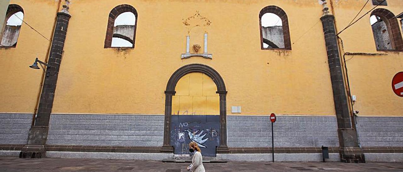 El exterior de la antigua iglesia de San Agustín.