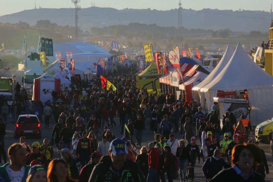 Gran ambiente en el GP de Cheste