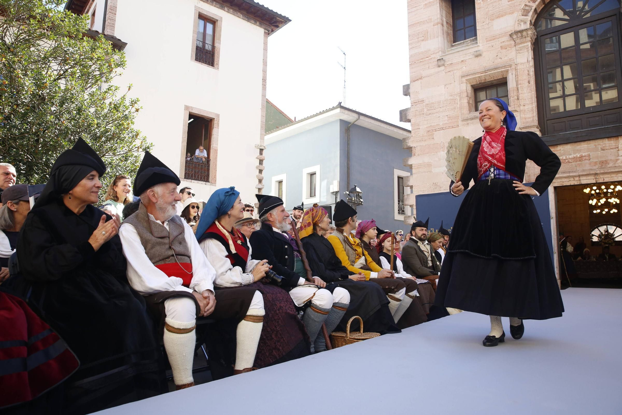 En imágenes: así ha sido el Día'l Traxe'l País en Grado