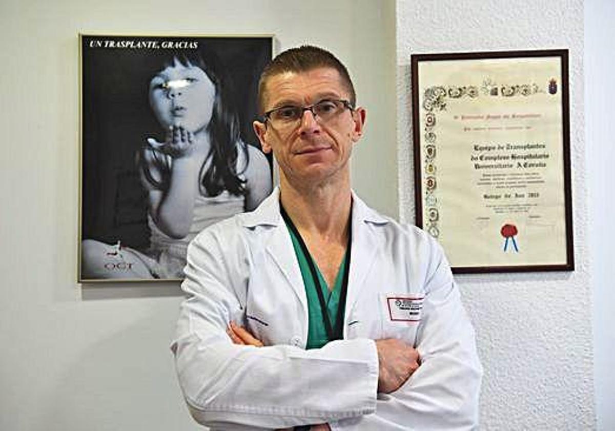 El coordinador de Trasplantes del Hospital de A Coruña, Fernando Mosteiro.