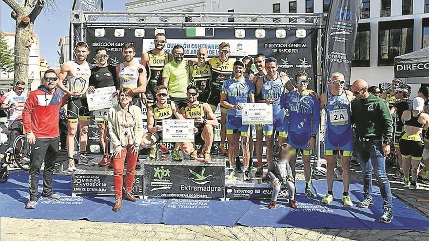 Triatlón Don Benito y Capex, los más destacados del Duatlón de Arroyo