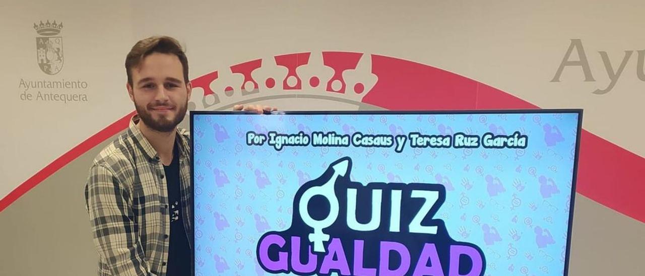 Nacho Molina en la presentación del videojuego.