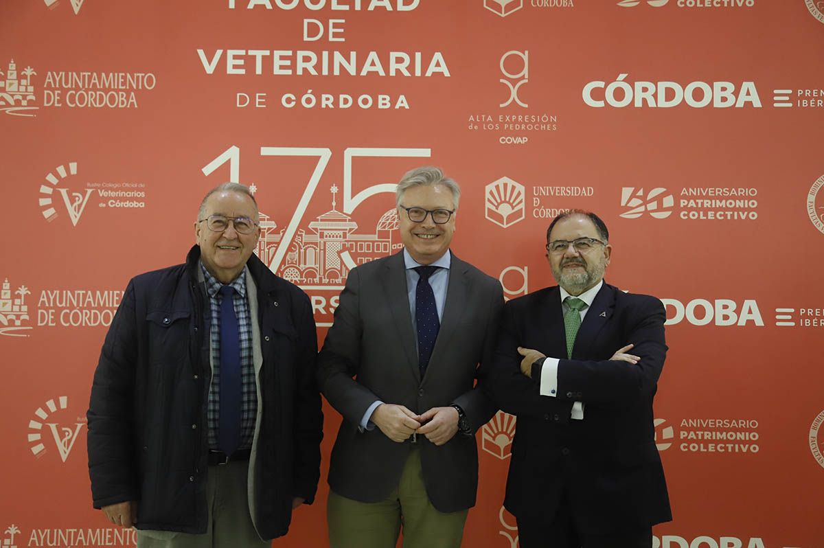 Presentación del libro de Diario CÓRDOBA del 175 aniversario de la Facultad de Veterinaria