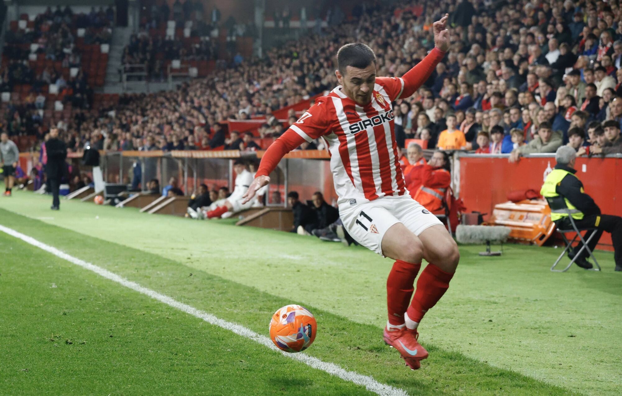 EN IMÁGENES: El Sporting - Tenerife disputado en El Molinón