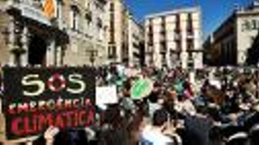 Barcelona Els estudiants es concentren a la capital i demanen mesures a les institucions europees