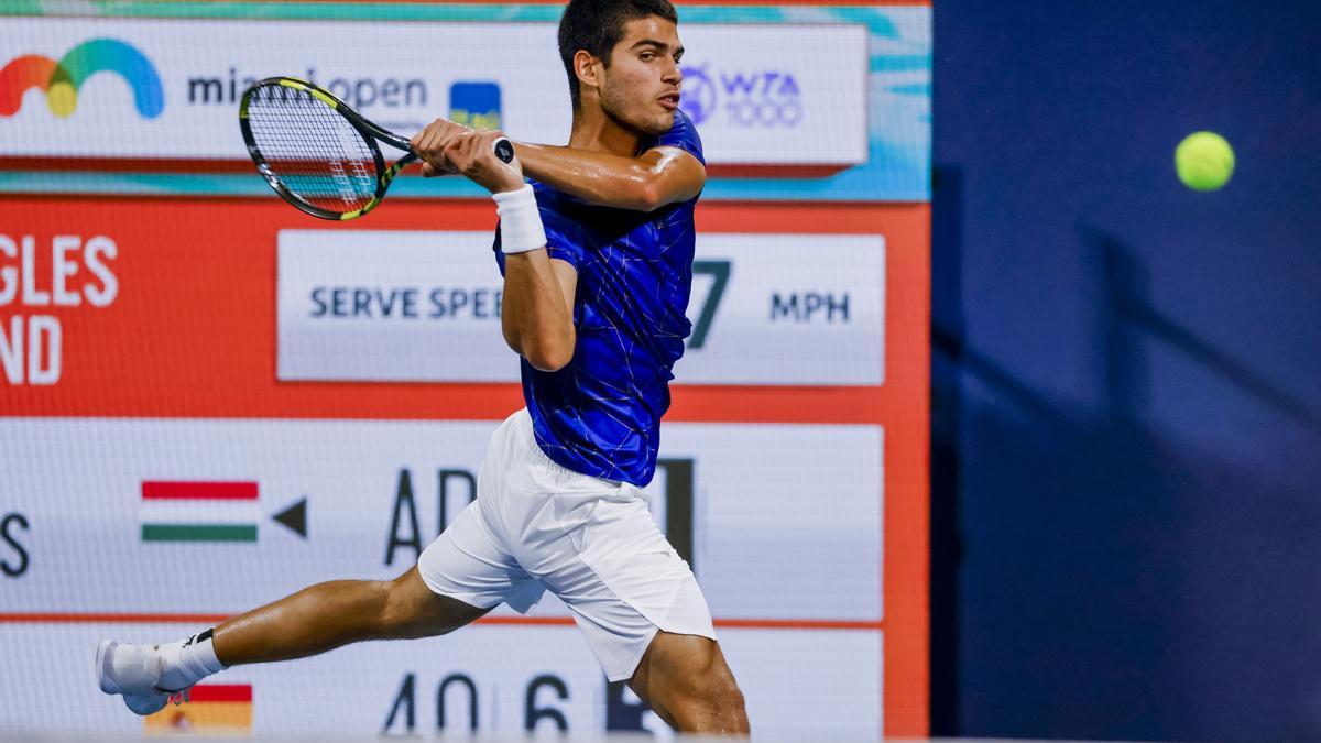 Carlos Alcaraz, durante el partido de segunda ronda en el Masters 1.000 de Miami