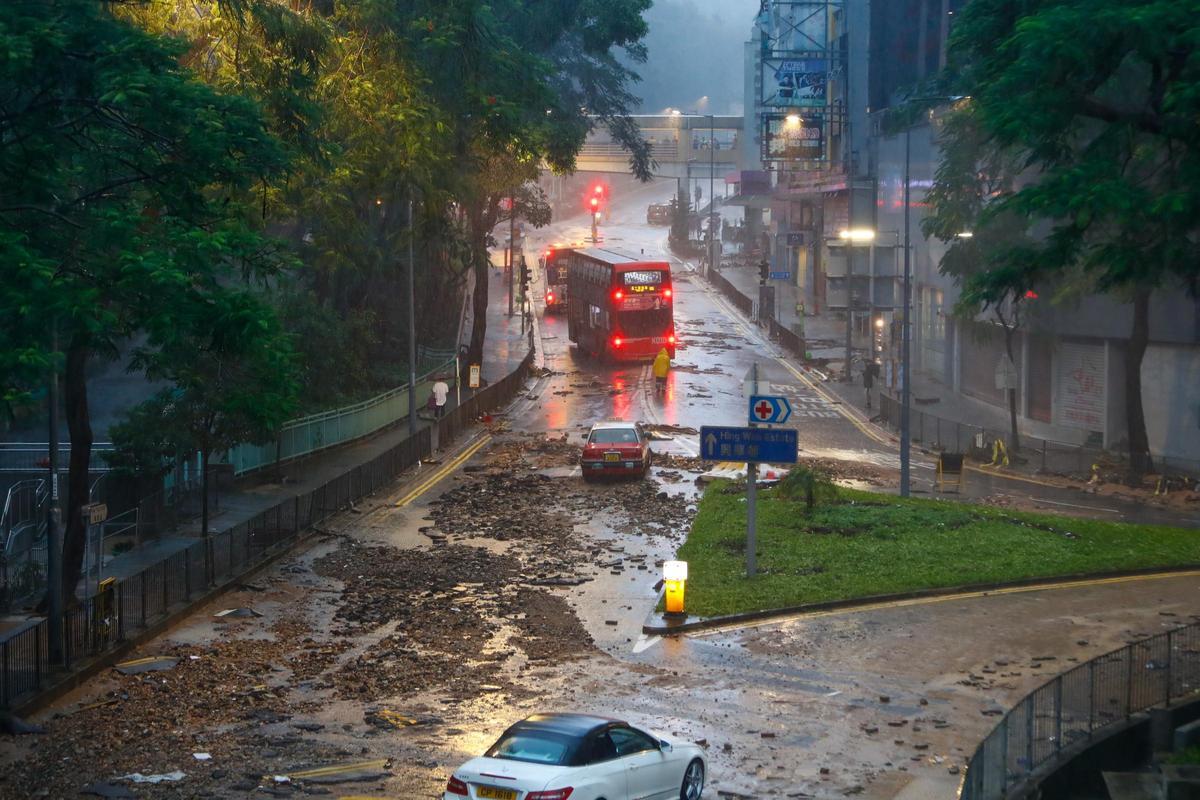 Hong Kong, gravemente inundado en el mayor temporal en 140 años