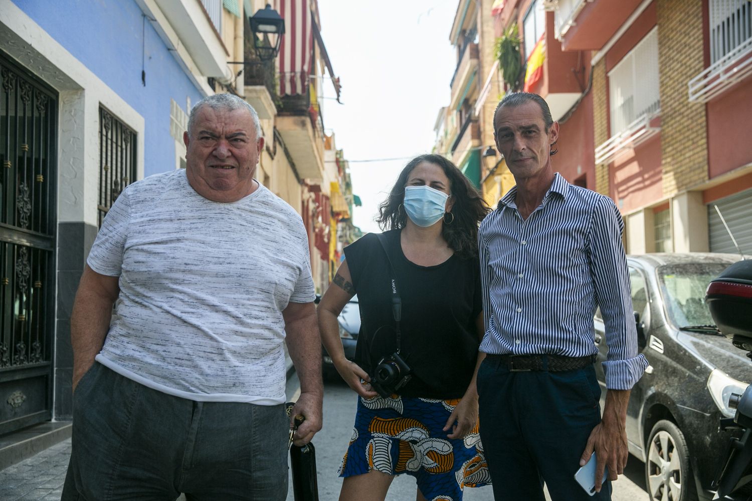 Cinco artistas urbanos llenan de murales el barrio de San Antón de Alicante