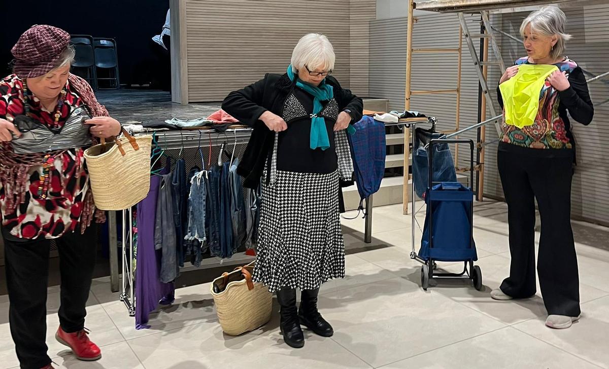 Les veïnes xafarderes són indestriables del «Mercat de Calaf»