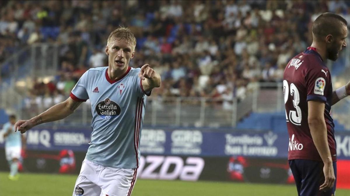 Wass celebra el cuarto gol del Celta en Ipurua