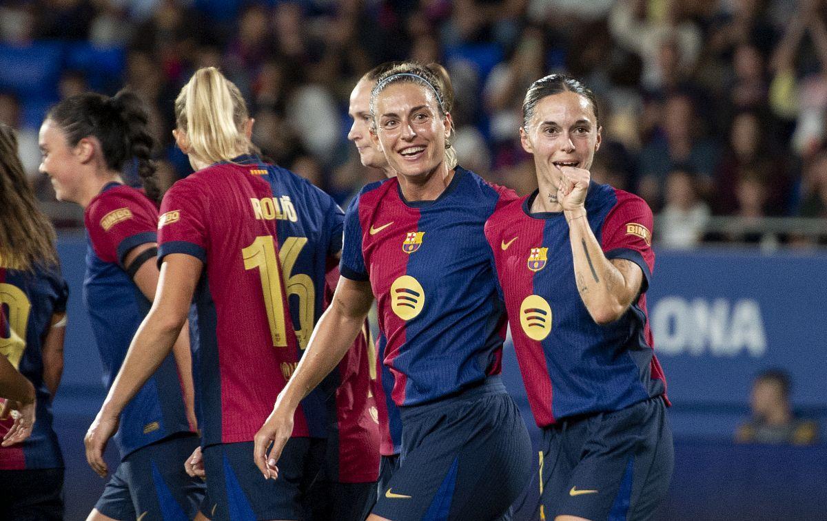 16/10/2024, Alexia y Mapi León tras el cuarto gol blaugrana durante el partido de Champions League entre el FC Barcelona y el Hammarby IF sueco. El partido acabó FC Barcelona 9 - 0 Hammarby IF 16/10/2024, Alexia y Mapi León tras el cuarto gol blaugrana durante el partido de Champions League entre el FC Barcelona y el Hammarby IF sueco. El partido acabó FC Barcelona 9 - 0 Hammarby IF