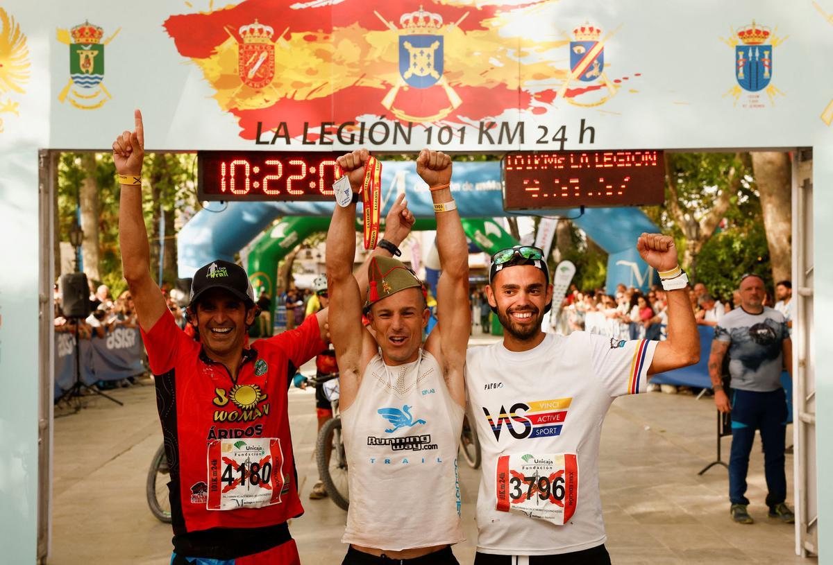 Las imágenes de la carrera 'Los 101 kilómetros de la Legión' de Ronda Las imágenes de la carrera 'Los 101 kilómetros de la Legión' de Ronda