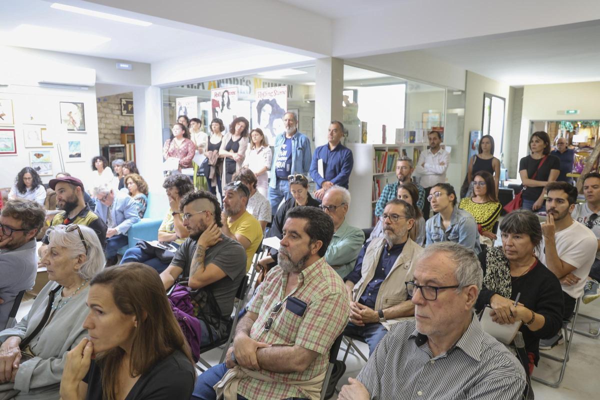 La presentación estuvo arropada por numerosos representantes del sector.