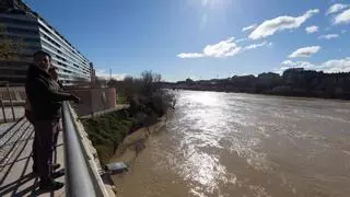 Los efectos de la borrasca Oriana en Aragón: reabren las pistas de esquí, pero varias carreteras continúan cortadas